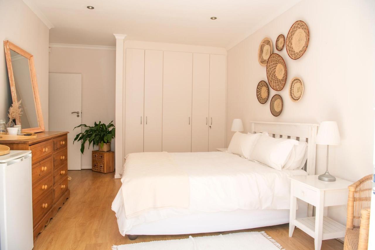 Camps Bay Guest Suite With Private Pool Cape Town Eksteriør bilde